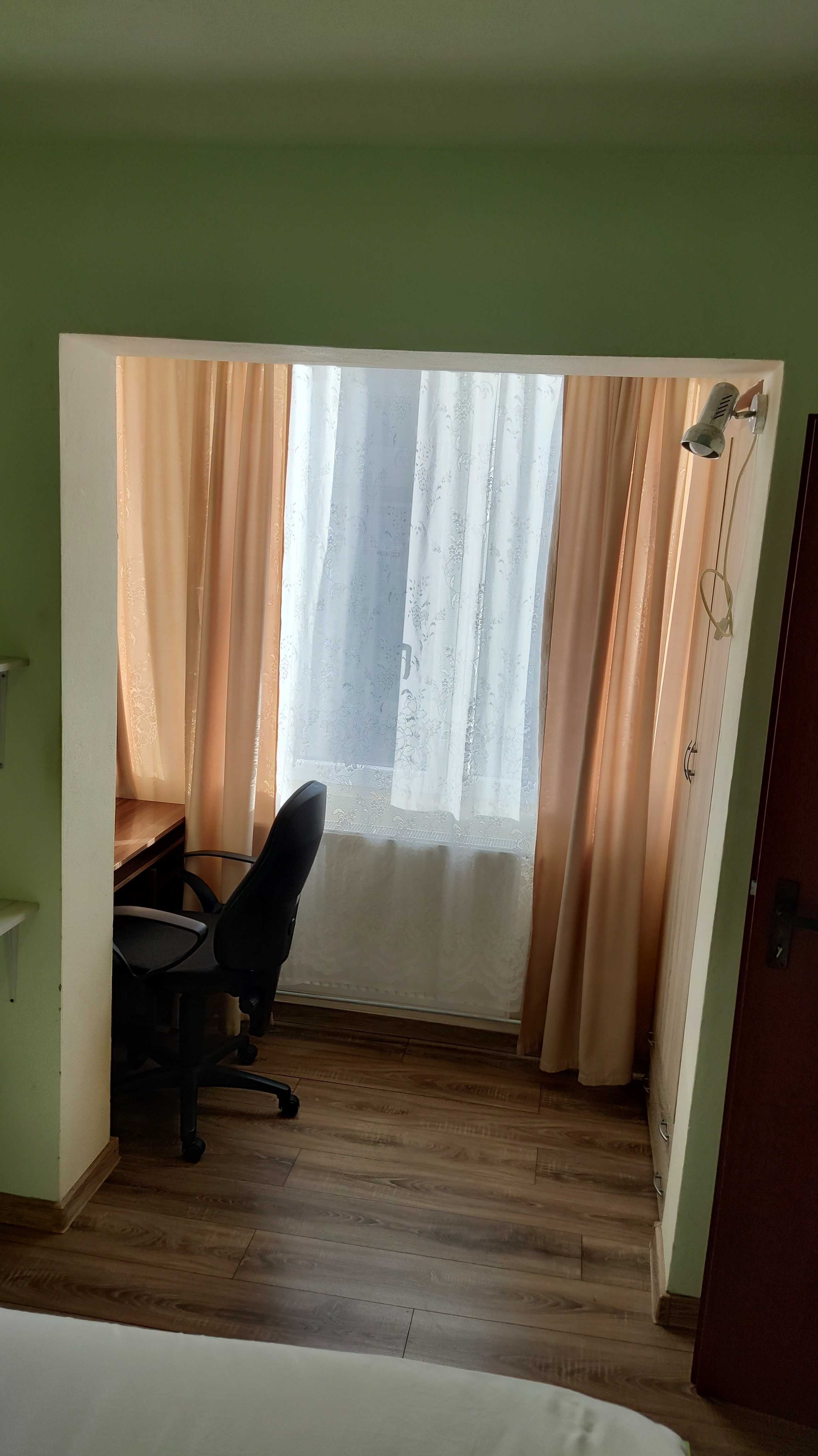 Proprietar inchiriez apartament 3 camere zona Dacia