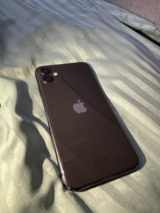 Айфон 11 64ГБ срочно
