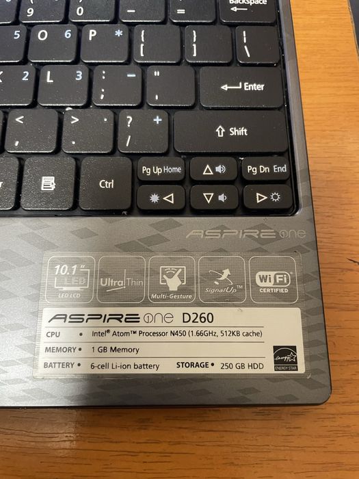 Laptop mini Acer Aspire One D260
