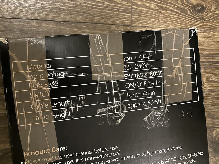 Lampa de podea. Noua.