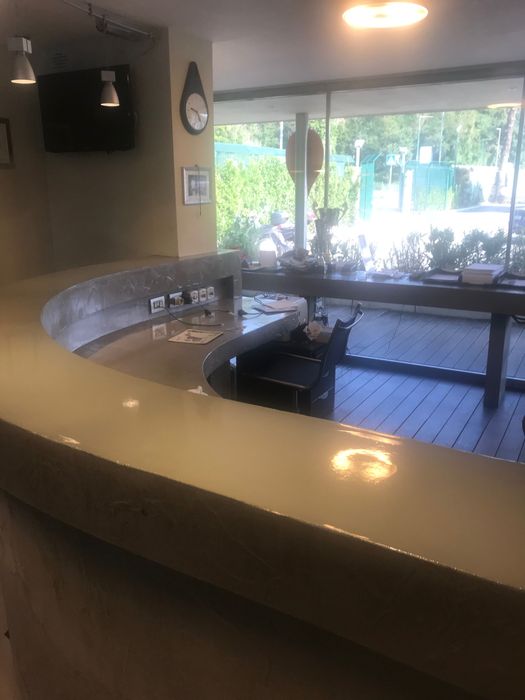 Rasini pentru Spații Comerciale, rezidențiale și Industriale