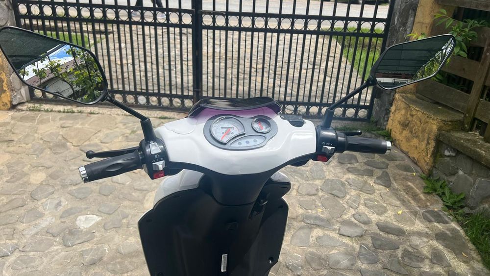 Scutere electrice noi