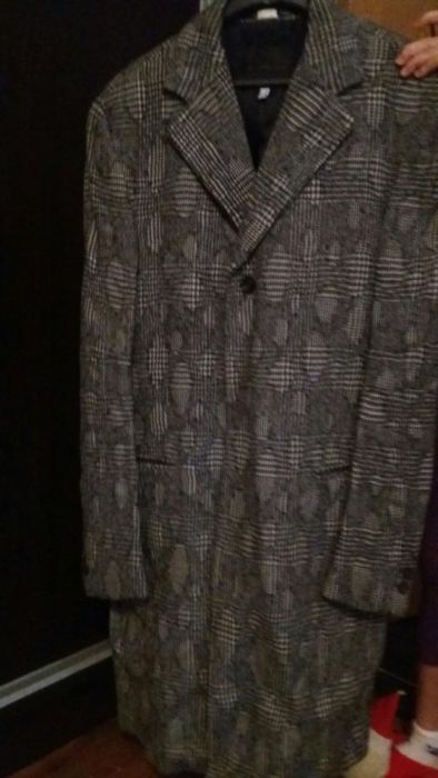 Palton barbat in stare foarte bună