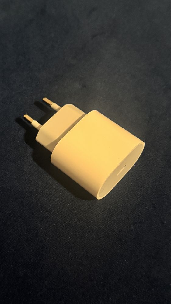 Адапрот/ Power Adapter Apple USB-C 20W