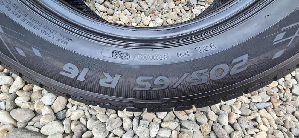 Anvelopa Goodyear 205/65 R16C 107/105T Vredestein 205/65 R16C 107/105T