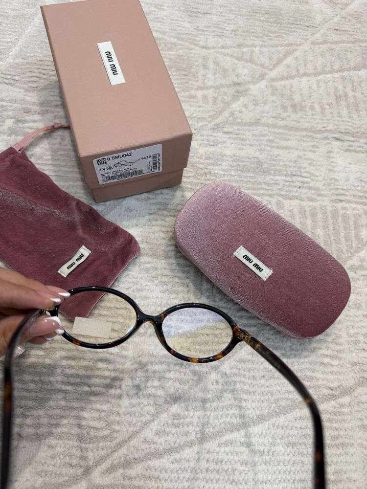 Очки Miu Miu 2025