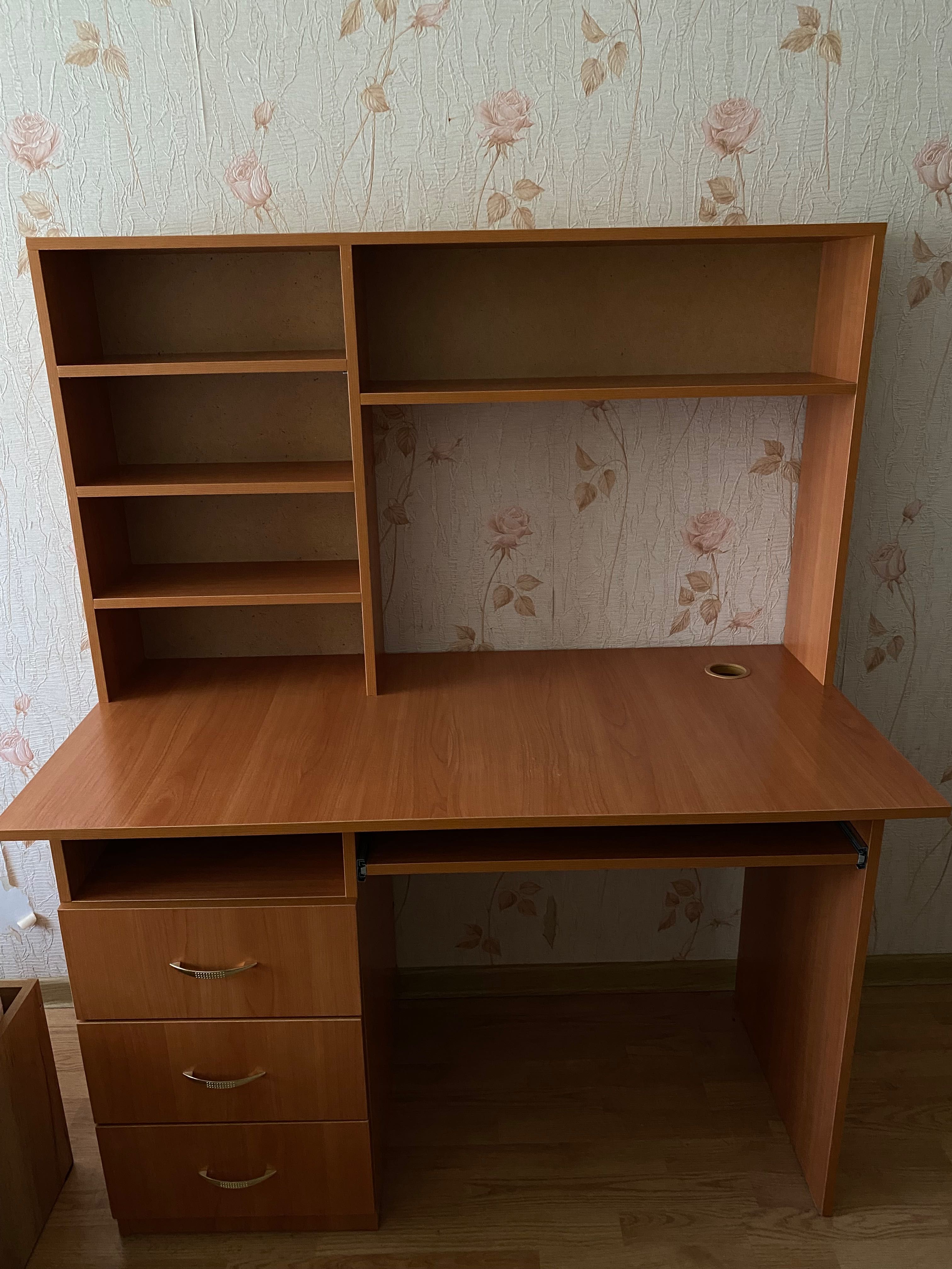 продам рабочий стол