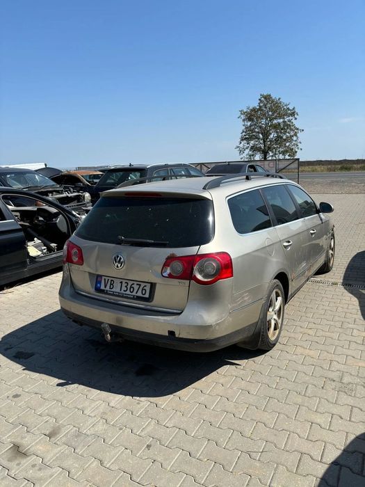 Dezmembram Volkswagen Passat B6 1.9TDI BLS