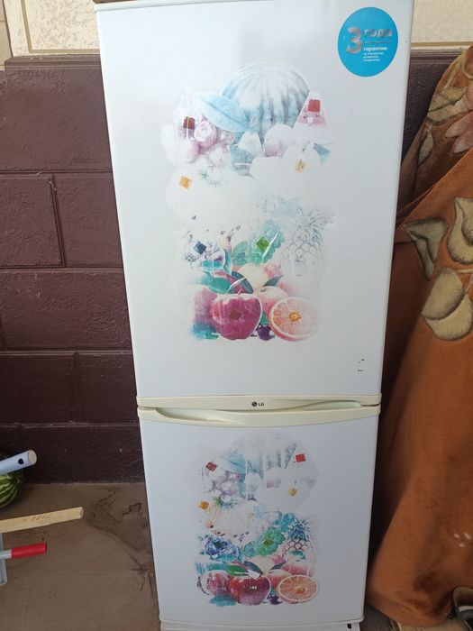 Холодильник lg ..
