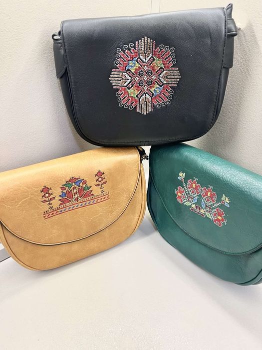 Бродирани чанти!