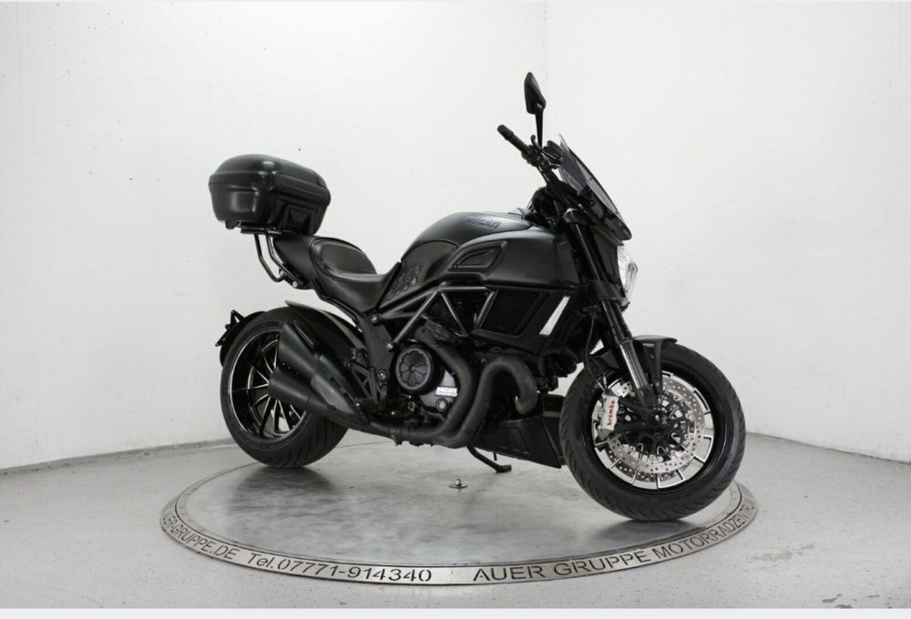 Ducati Diavel 2015 black edition