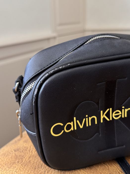 Чанта Calvin Klein черна