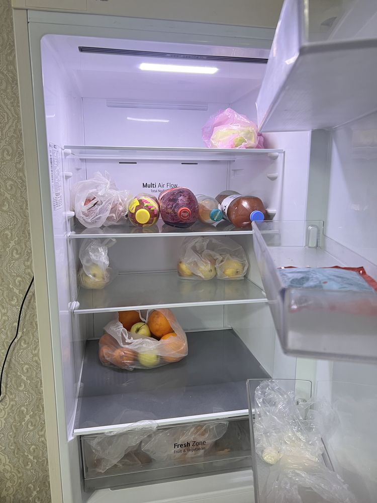 Холодильник б/у.