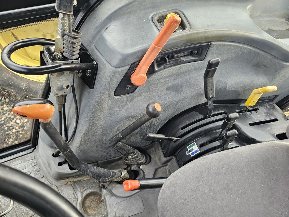 Vând Tractor New Holland L65 DT