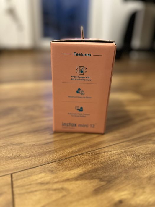 Aparat foto instant Fujifilm Instax mini 12