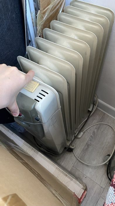 Продается Обогреватель 2 шт фирма разные