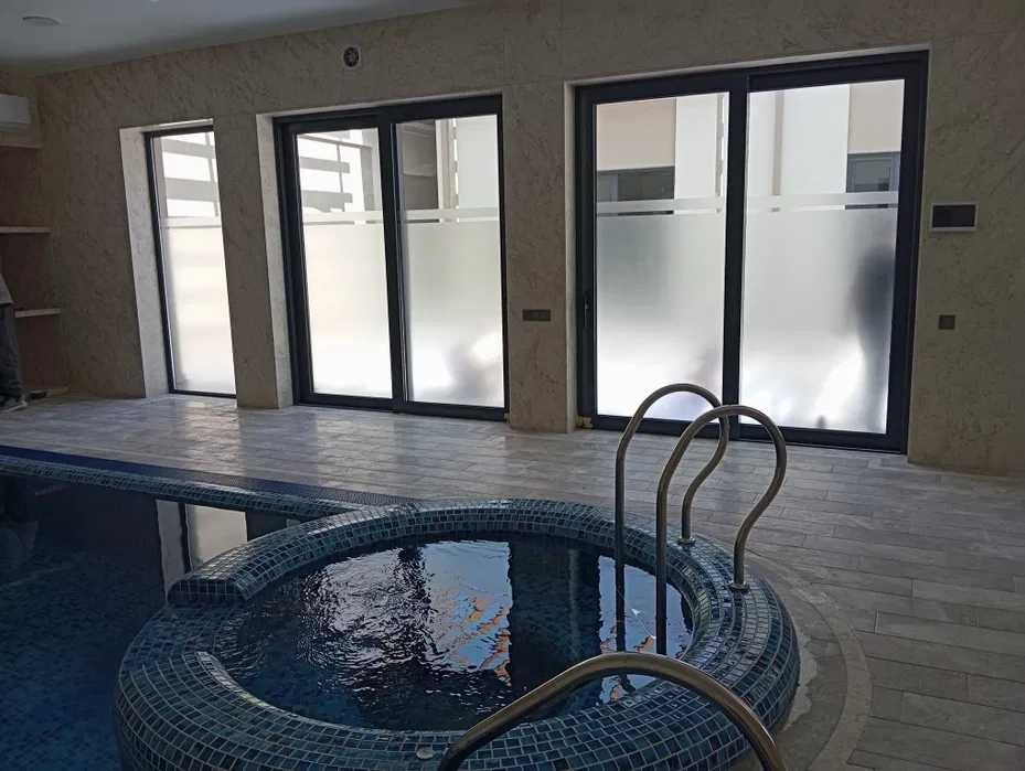 Декоративная матовая пленка для окон квартир и офисов