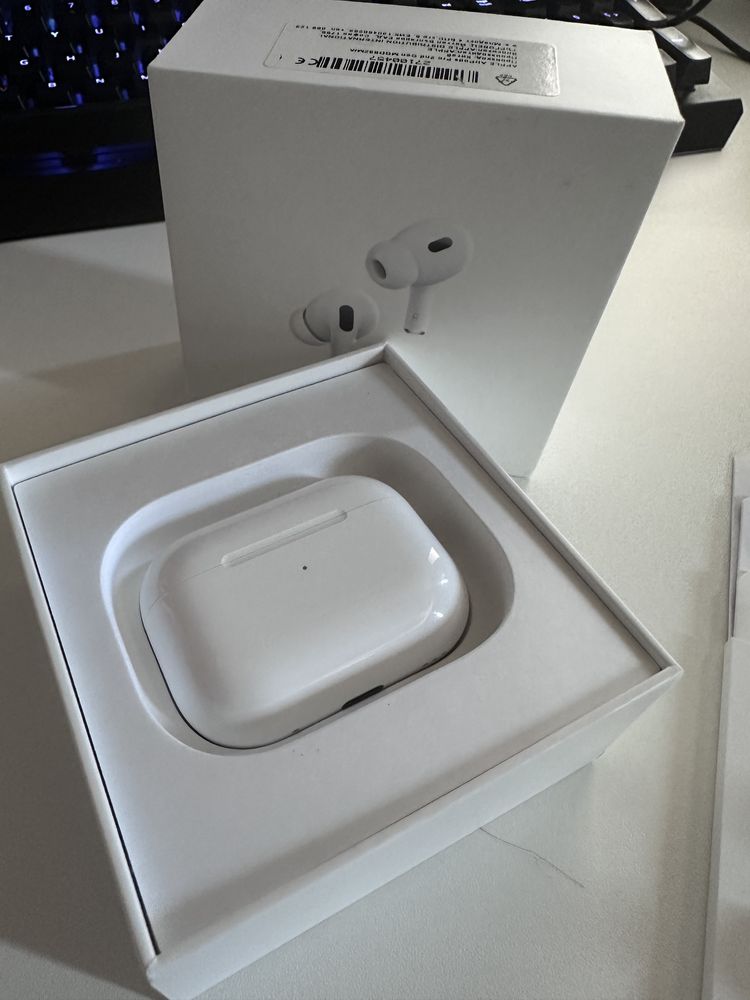 AirPods pro 2 Gen - Lightning port + Mac Safe - Оригинални
