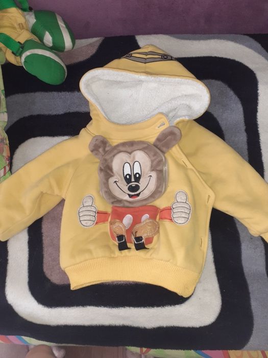 Продам комбезы и куртки для девочки