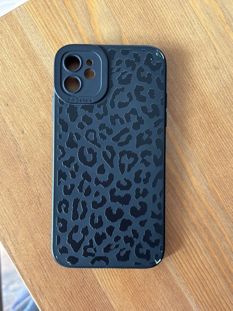 Кейсове за iPhone 11