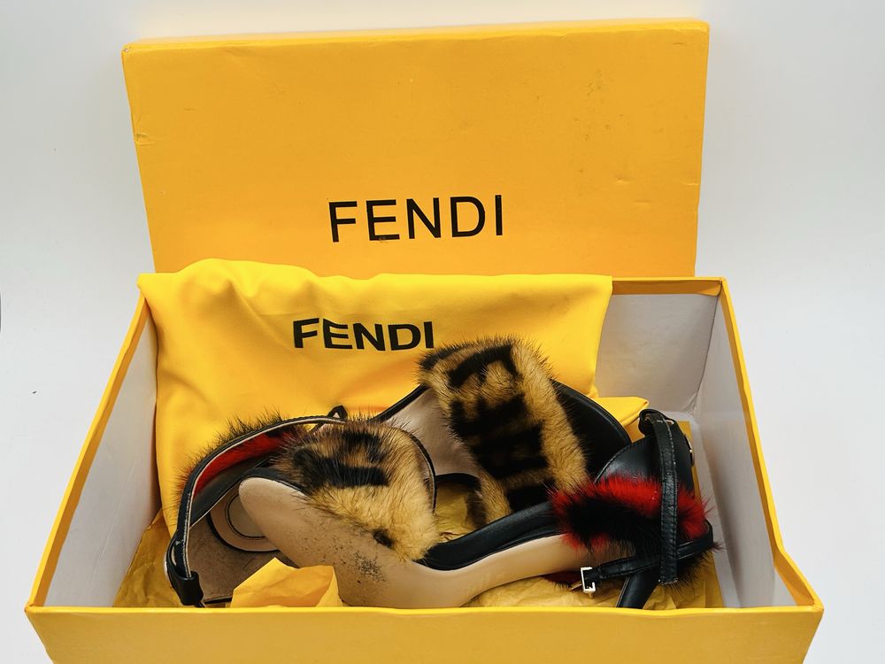 Fendi дамски оригинални сандали