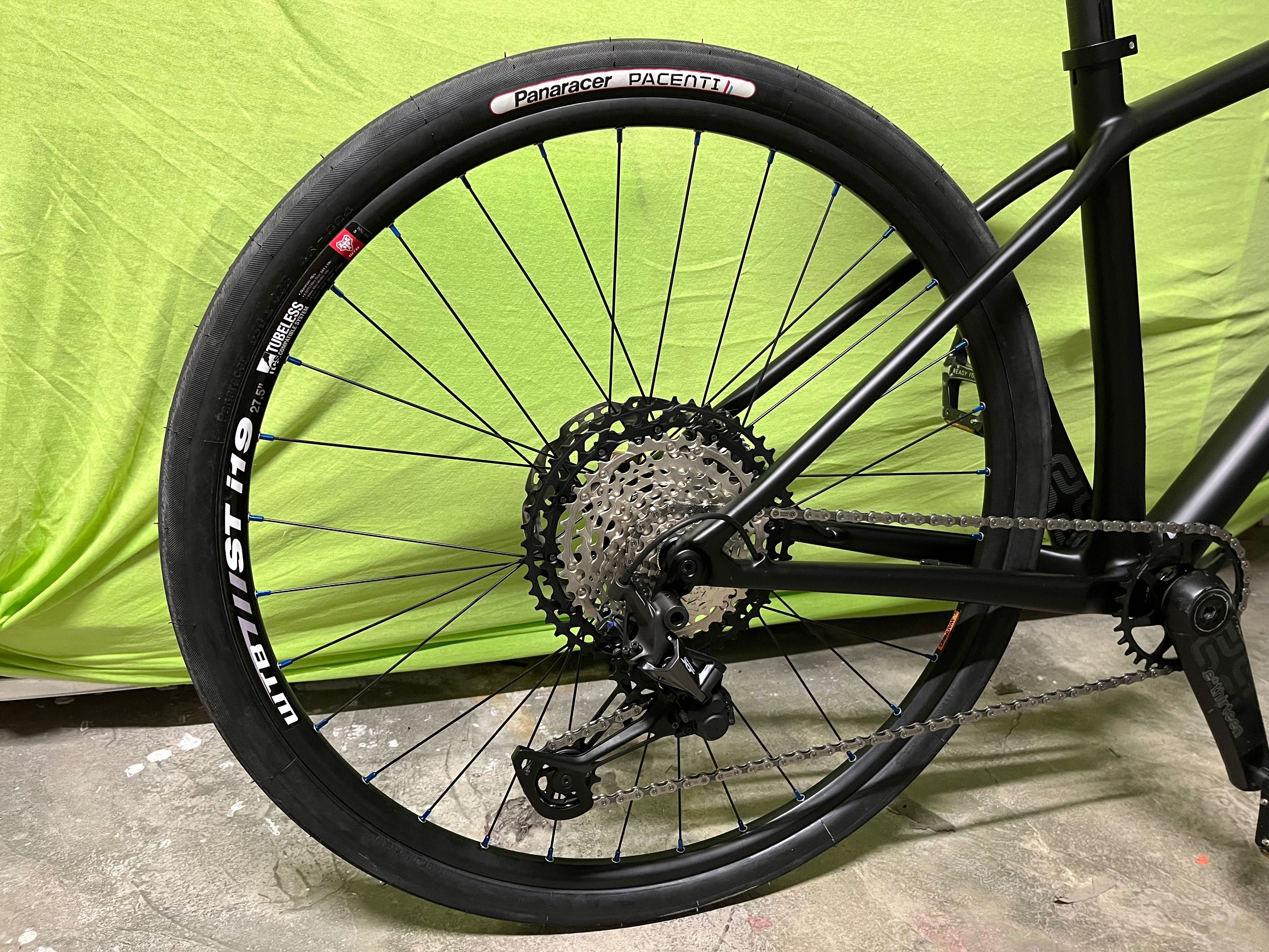 Ултра лек карбонов MTB велосипед 8.5кг, Fox 32, DEORE XT монтаж