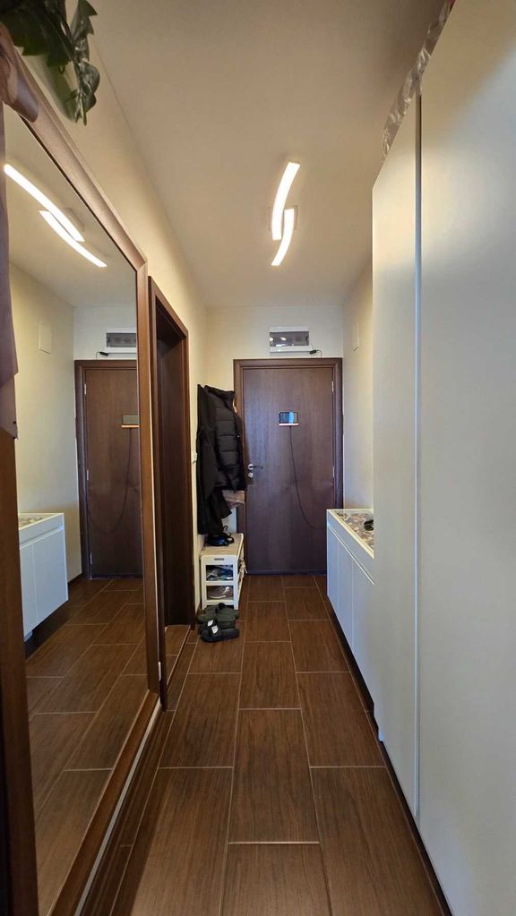 Продава се Тристаен апартамент в Разград, Център - 89 кв.м за 3259 €/кв.м - Снимка #3