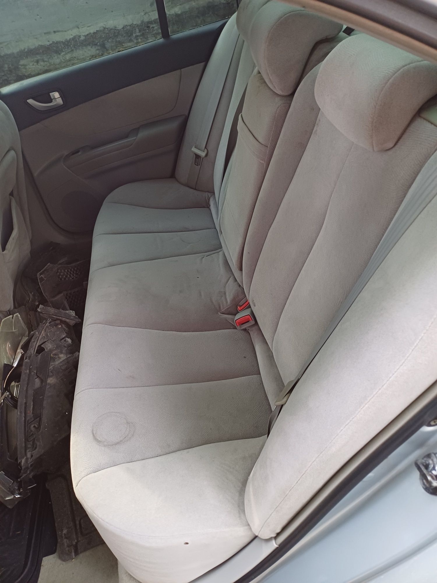 Продава се цяла за части Hyundai sonata 3.3