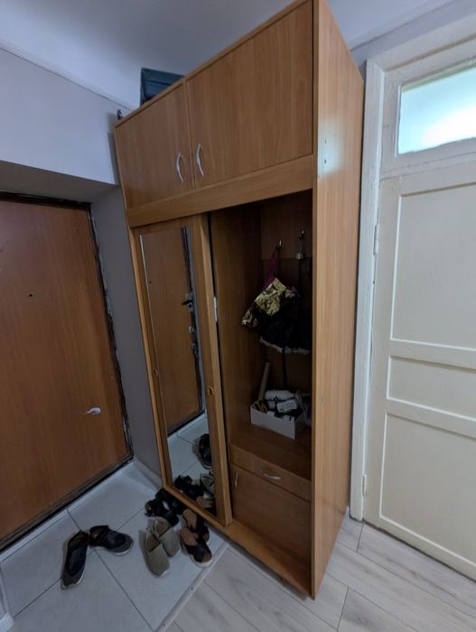 Шкаф для прихожей