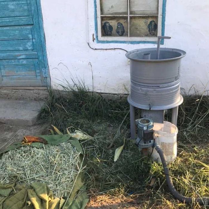 Дробилка для Сены Зерны Универсал Сенорезка Кормоизмельчитель