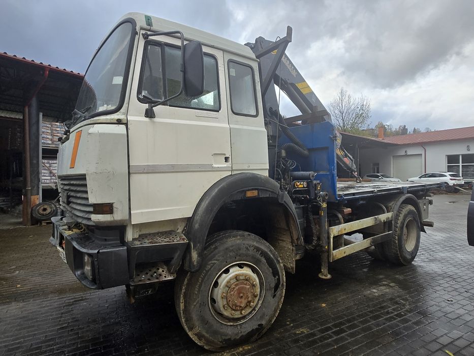 Iveco Magirus 4x4 cu macara