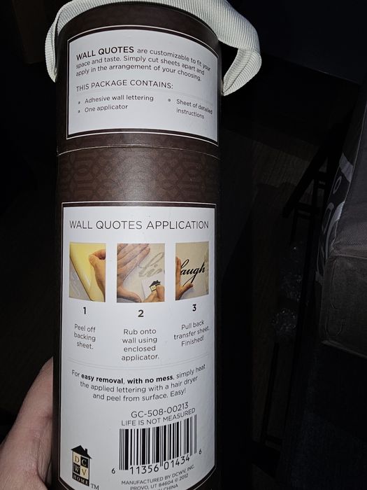 Decoratiune cu adeziv pt perete