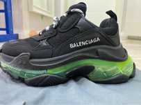 Balenciaga universali