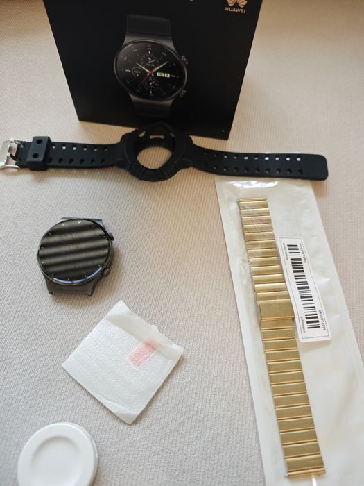 Huawei Watch GT 2 Pro – смарт часовник с 5 каишки, зарядно и протектор