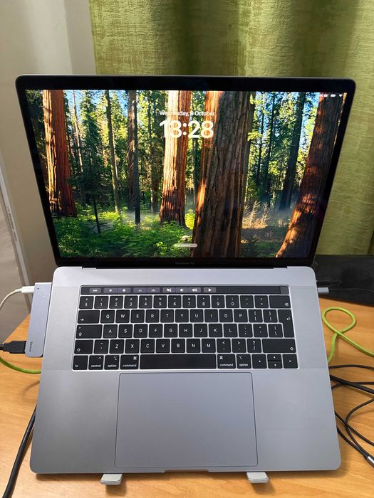 MacBookPro15,1 i7