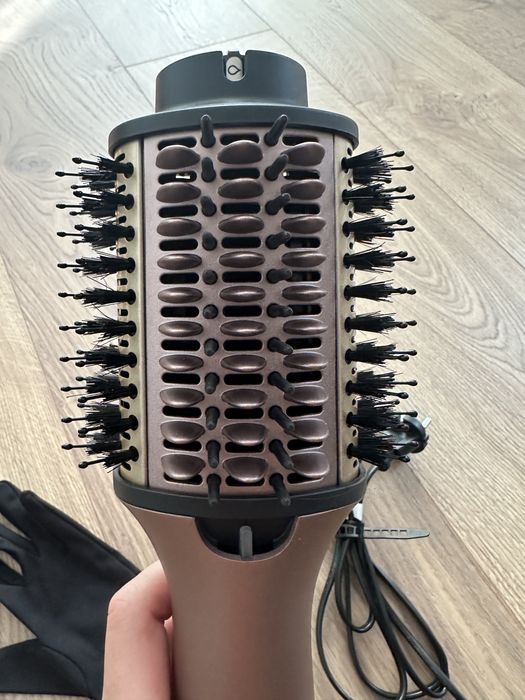 Perie cu aer cald Babyliss Air Power Volume, model nou, nefolosita.