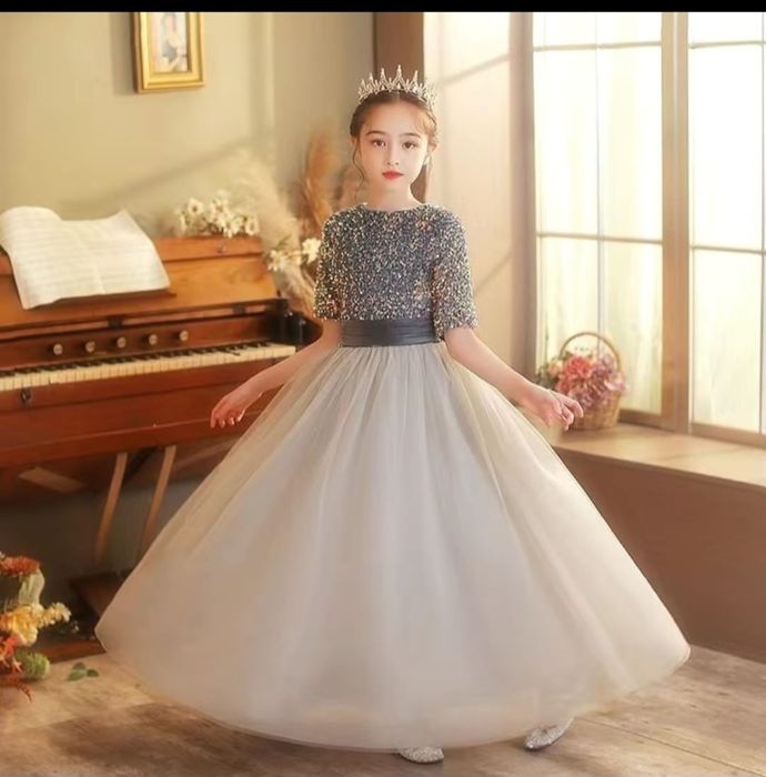 Продам платье на девочку