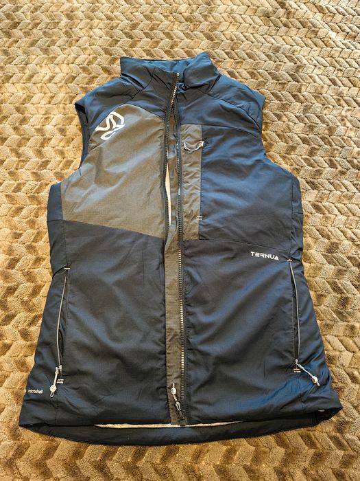 Vând vesta marca  Teruna