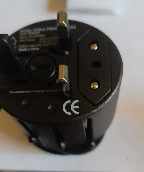 4-в-1 универсално зарядно за пътуване 110-220V с USB порт