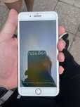 Iphone 8 + 64gb. B