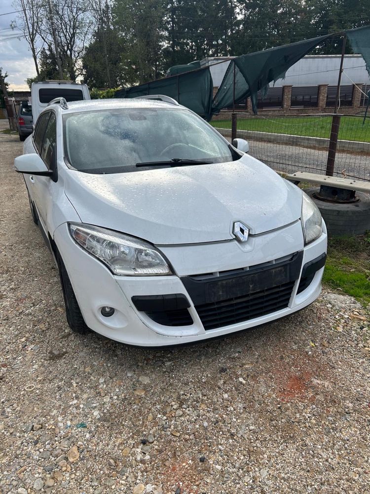 Dezmembrez Renault Megane 3 1.6