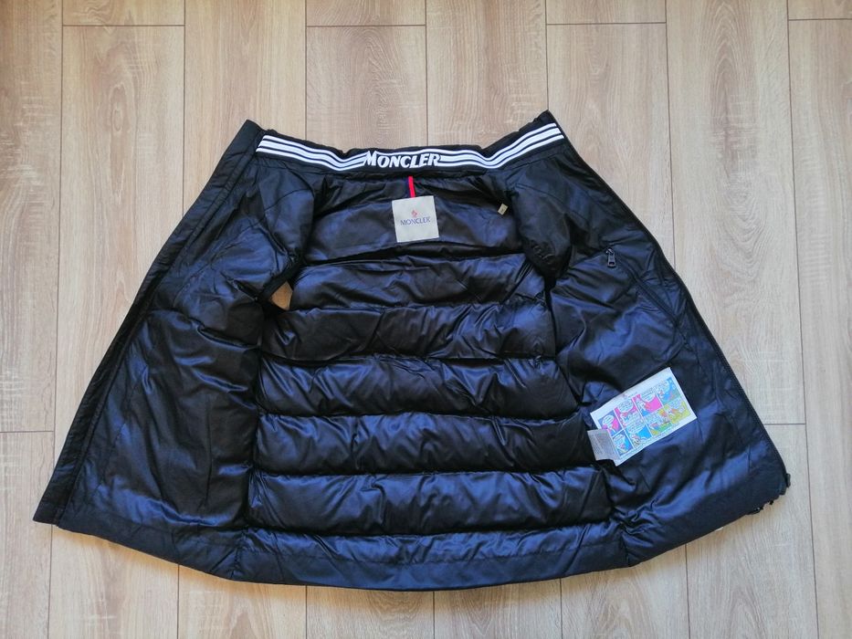 Moncler мъжки елек в черен цвят   3 5 6