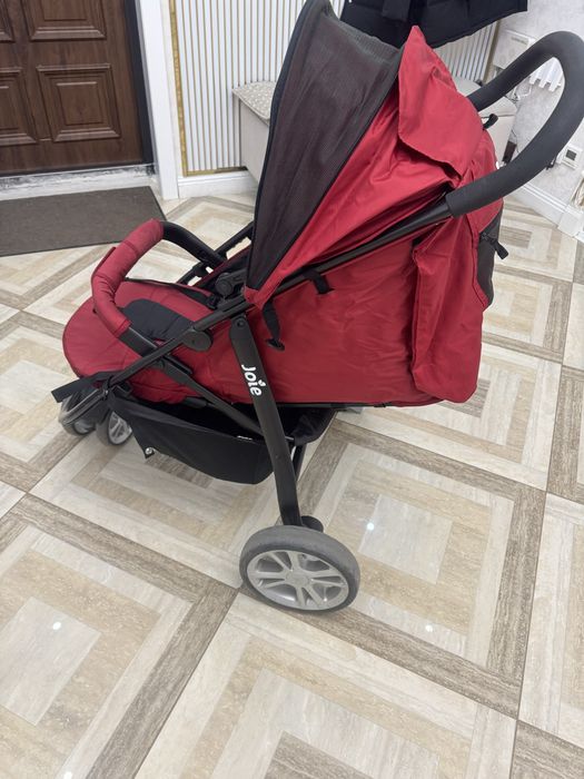 Срочно продам коляску Jone