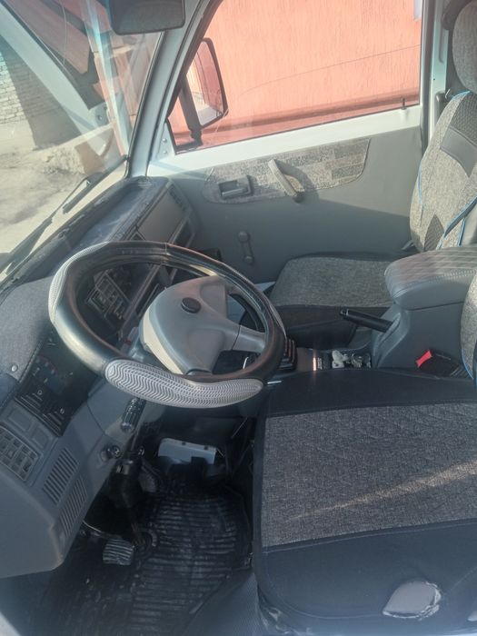 Mashina sotladi Labo