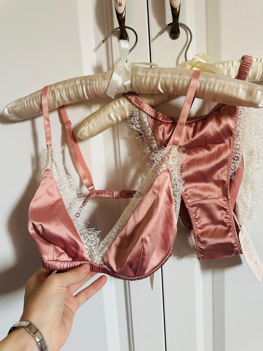 Lenjerie sexy, chiloti si sutien noi cu eticheta, S / M