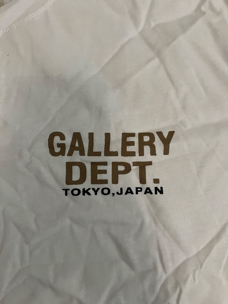 Tricou gallery dept