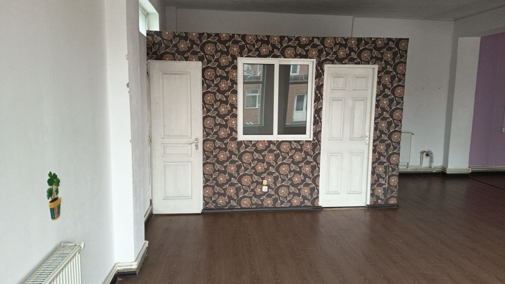 Închiriez spațiu comercial de 70 m2  in ROVINARI