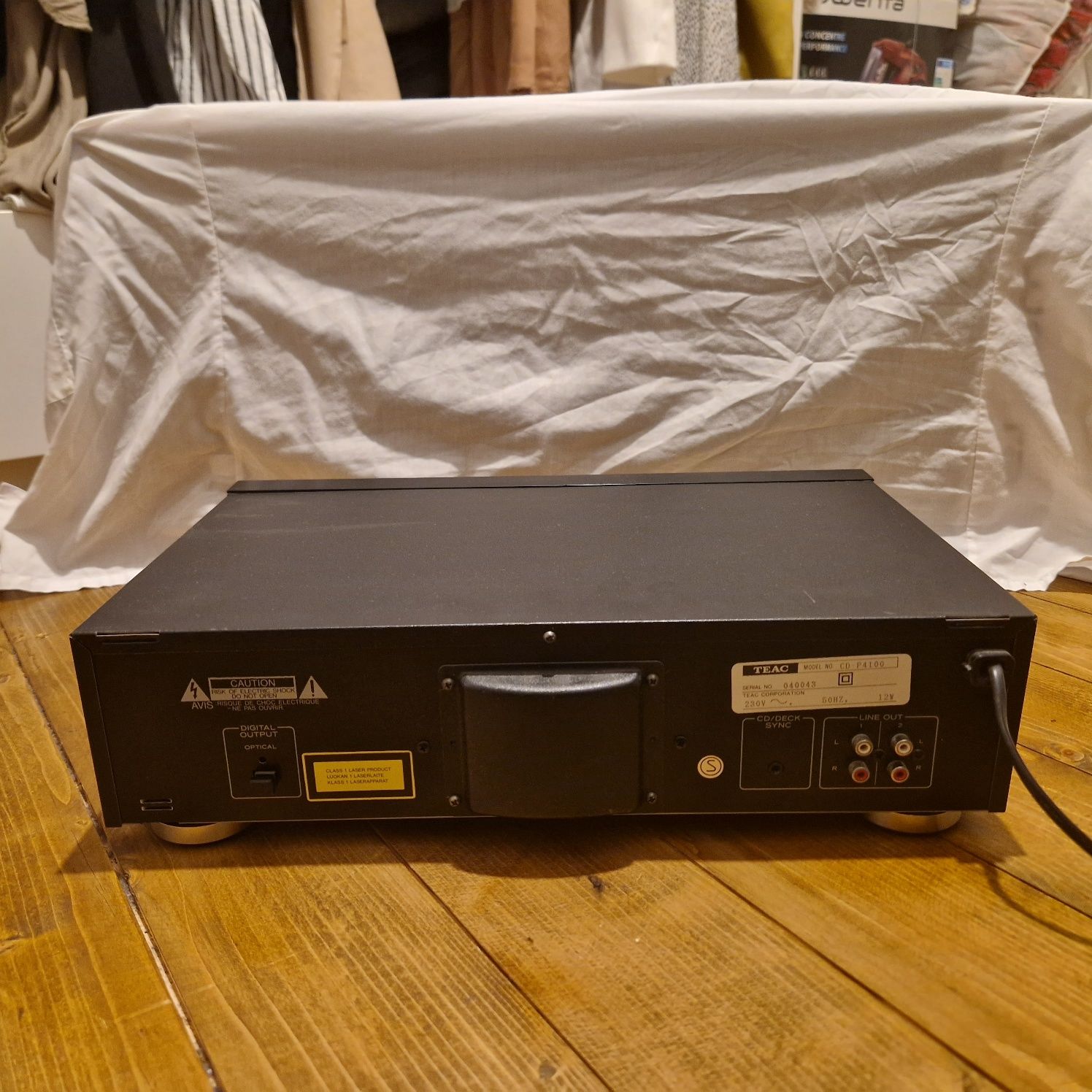 Teac Cd-P4100 cd player