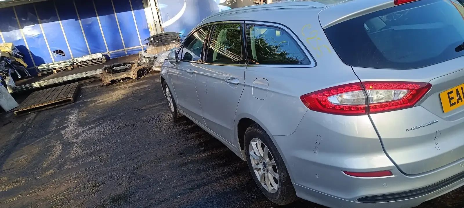 Dezmembrari / Dezmembrez Ford Mondeo 1.6L DV6C cutie viteze manuala 6 trepte Moondust Silver (Metallic)