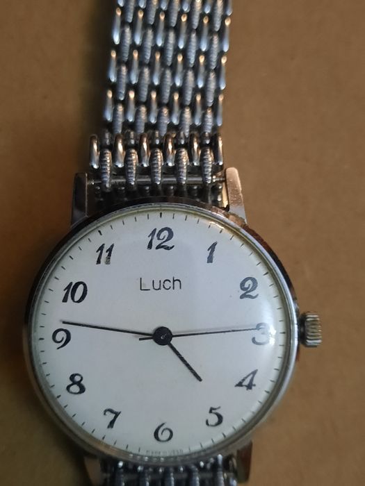 Ceasuri de mana de la 150 lei